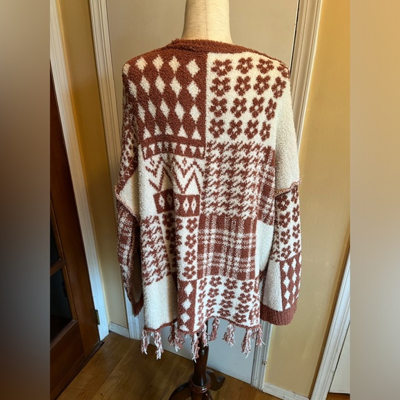 POL Teddy Orange and White Cardigan - Picture 3 of 7